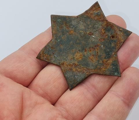 HOLOCAUST METAL STAR OF DAVID USED TO IDENTIFY JEWISH BUILDING - RESIDENCE OR LUGGAGES IN GHETTO